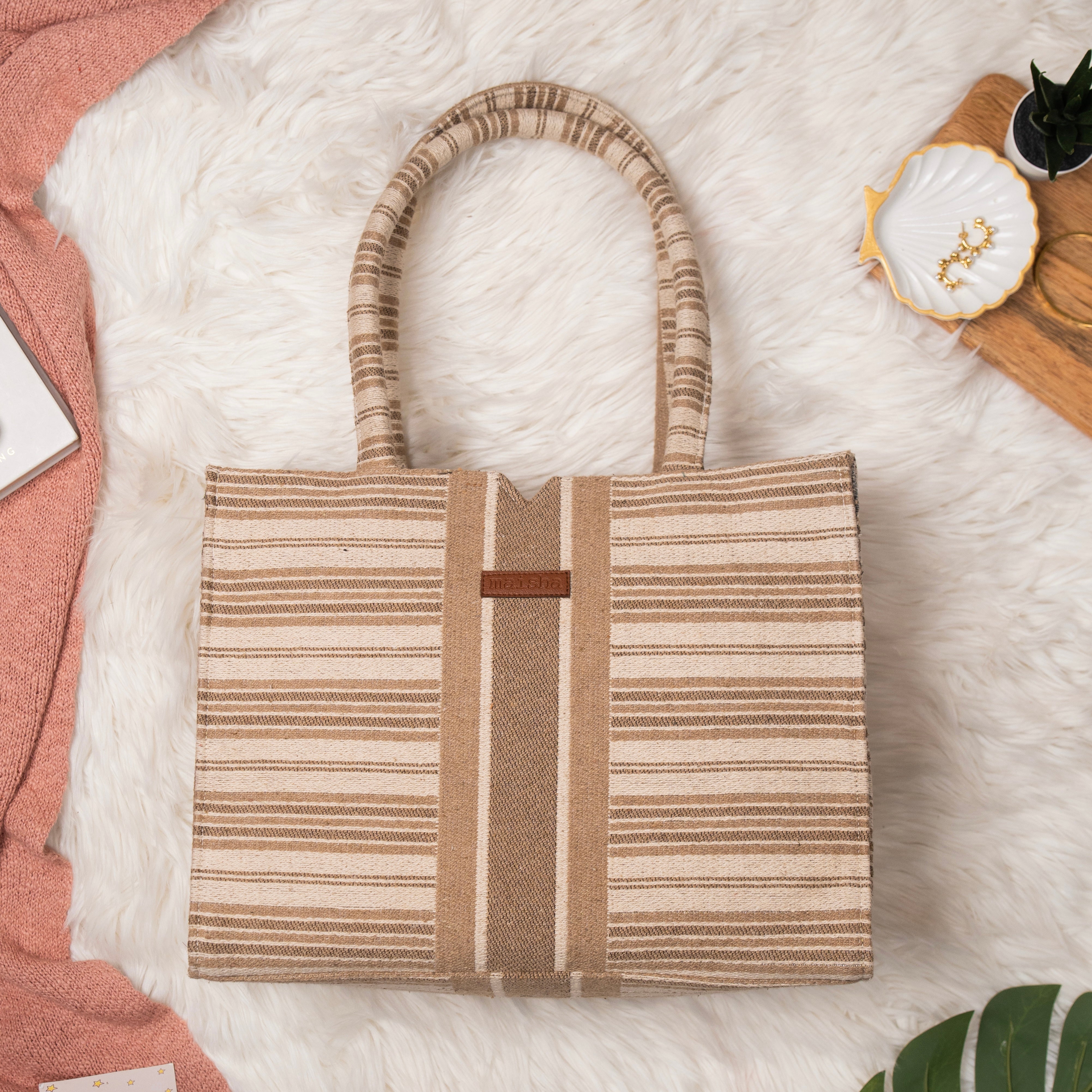 Mocha Muse Box Bag (LARGE)