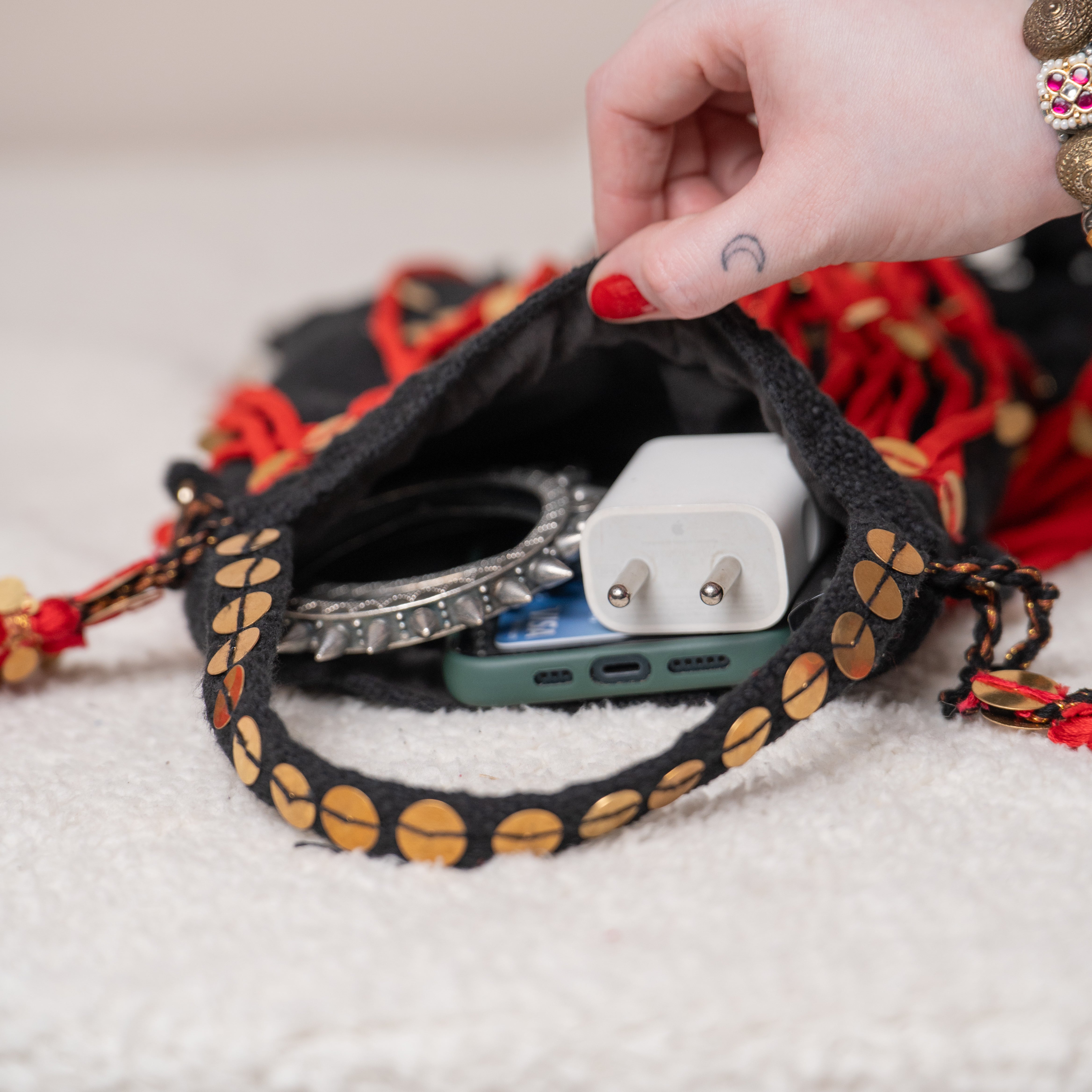 Fer Fudardi Festive Potli - Black