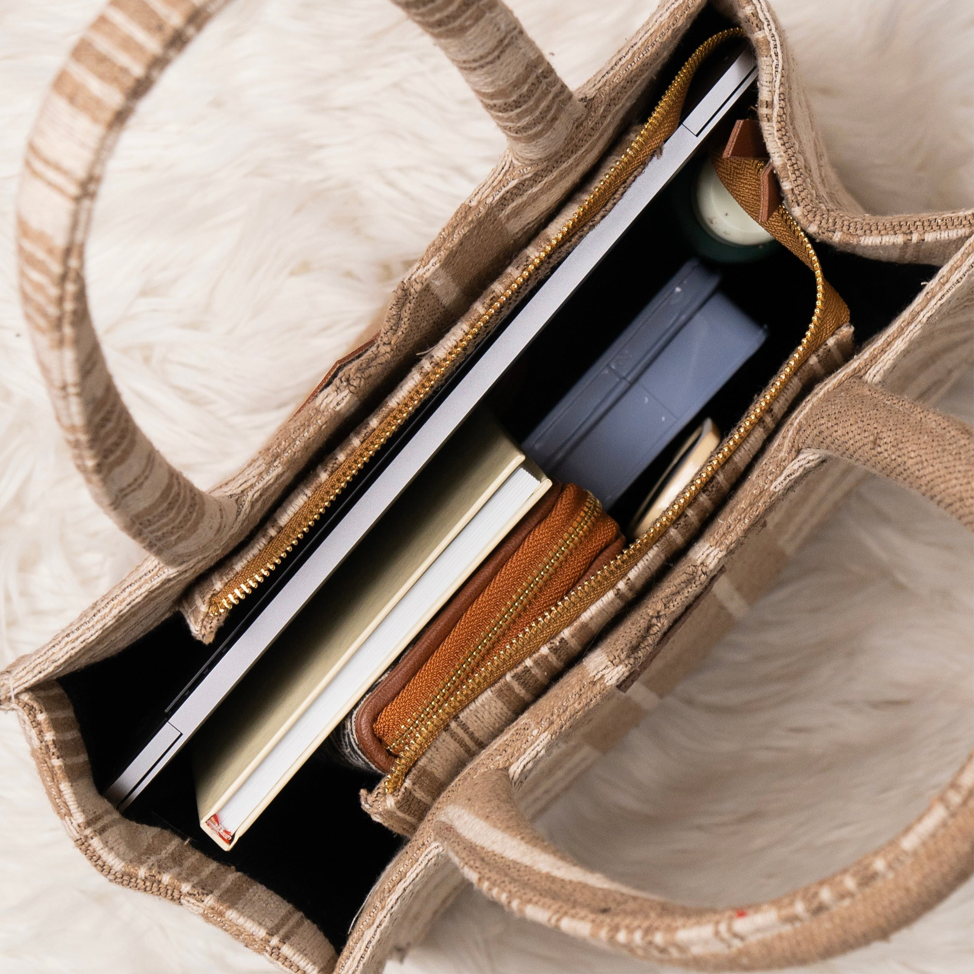 Mocha Muse box bag (MEDIUM)