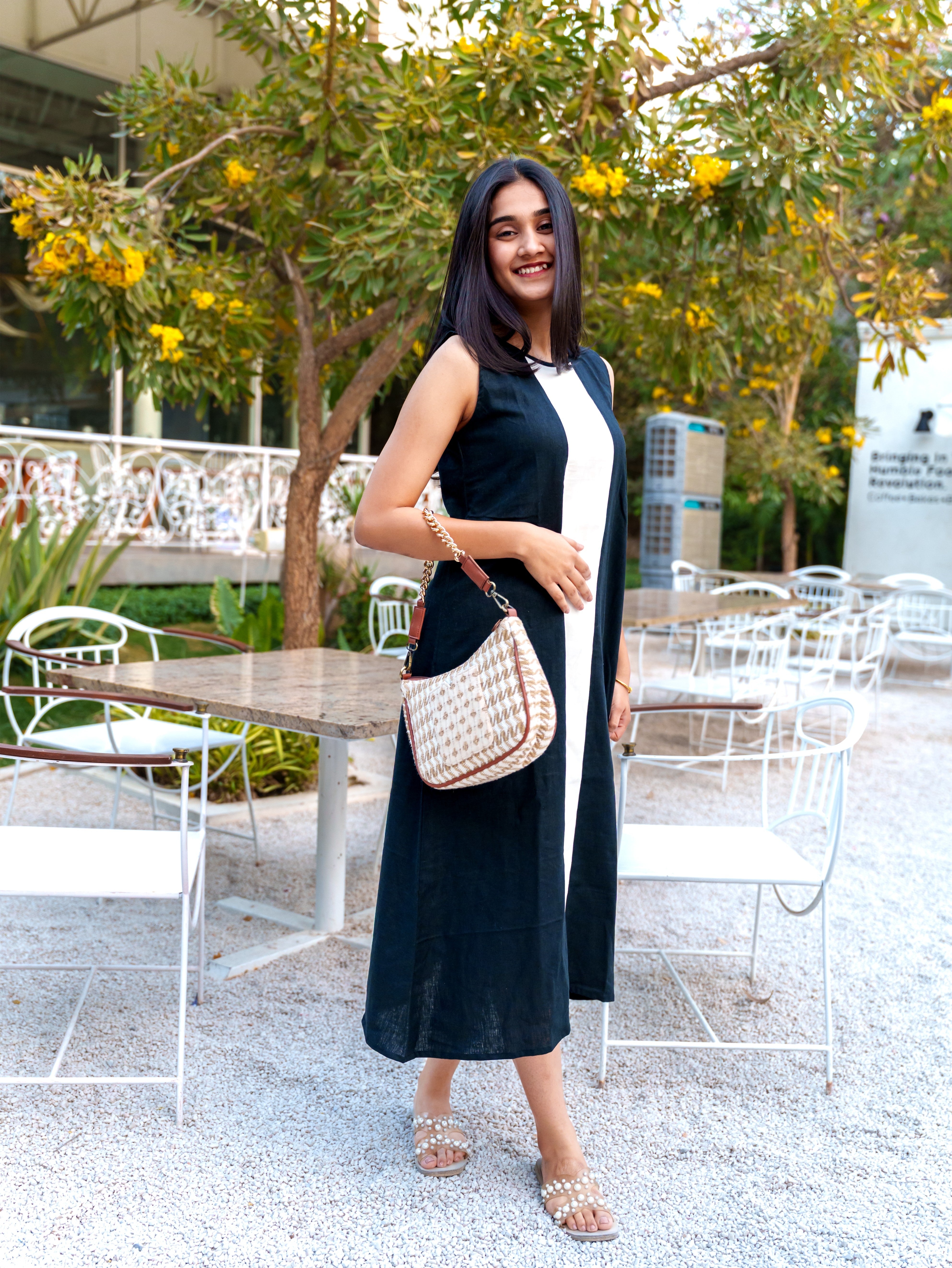 Black Chromatic Charm Dress