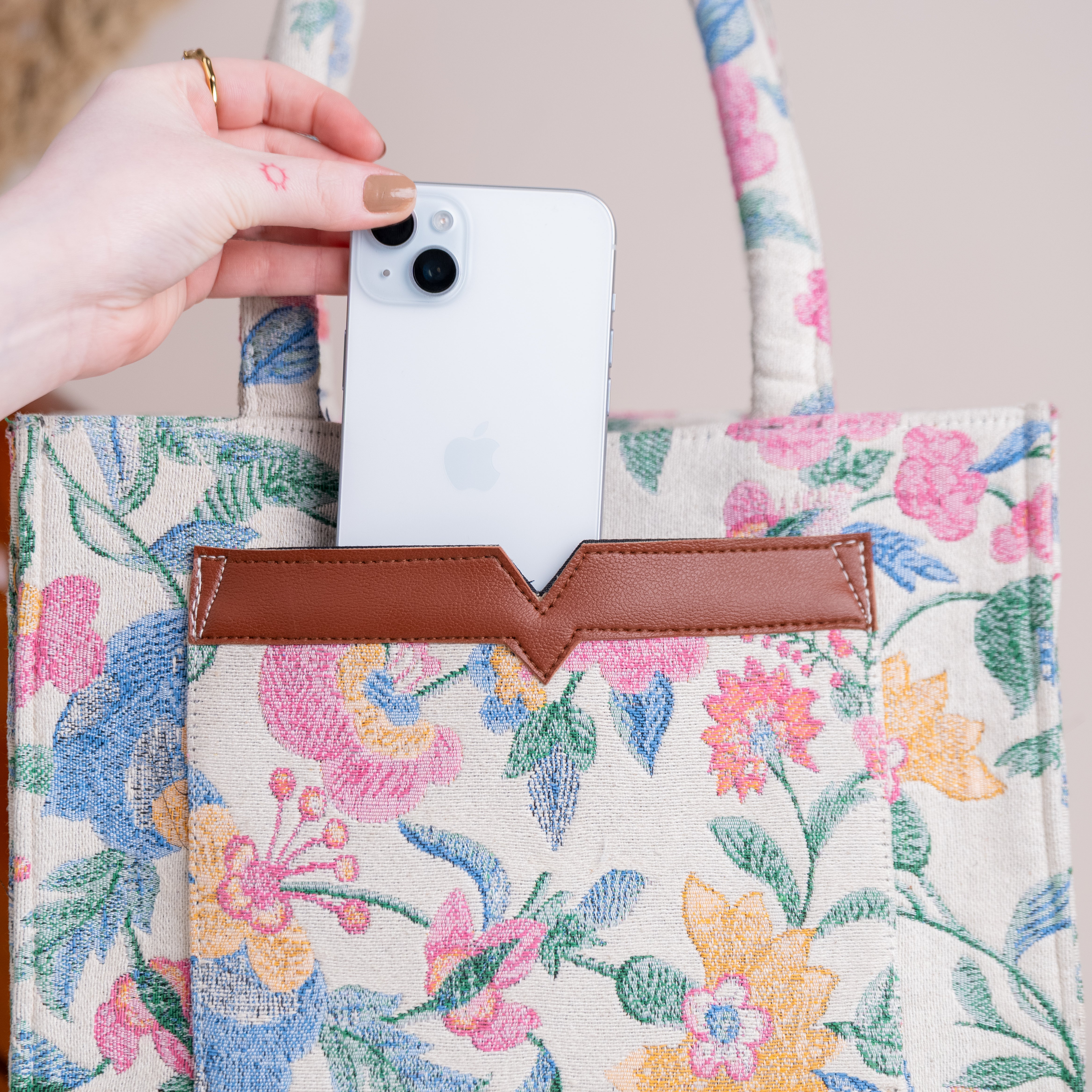 Wildest Dreams Box Bag (MEDIUM)