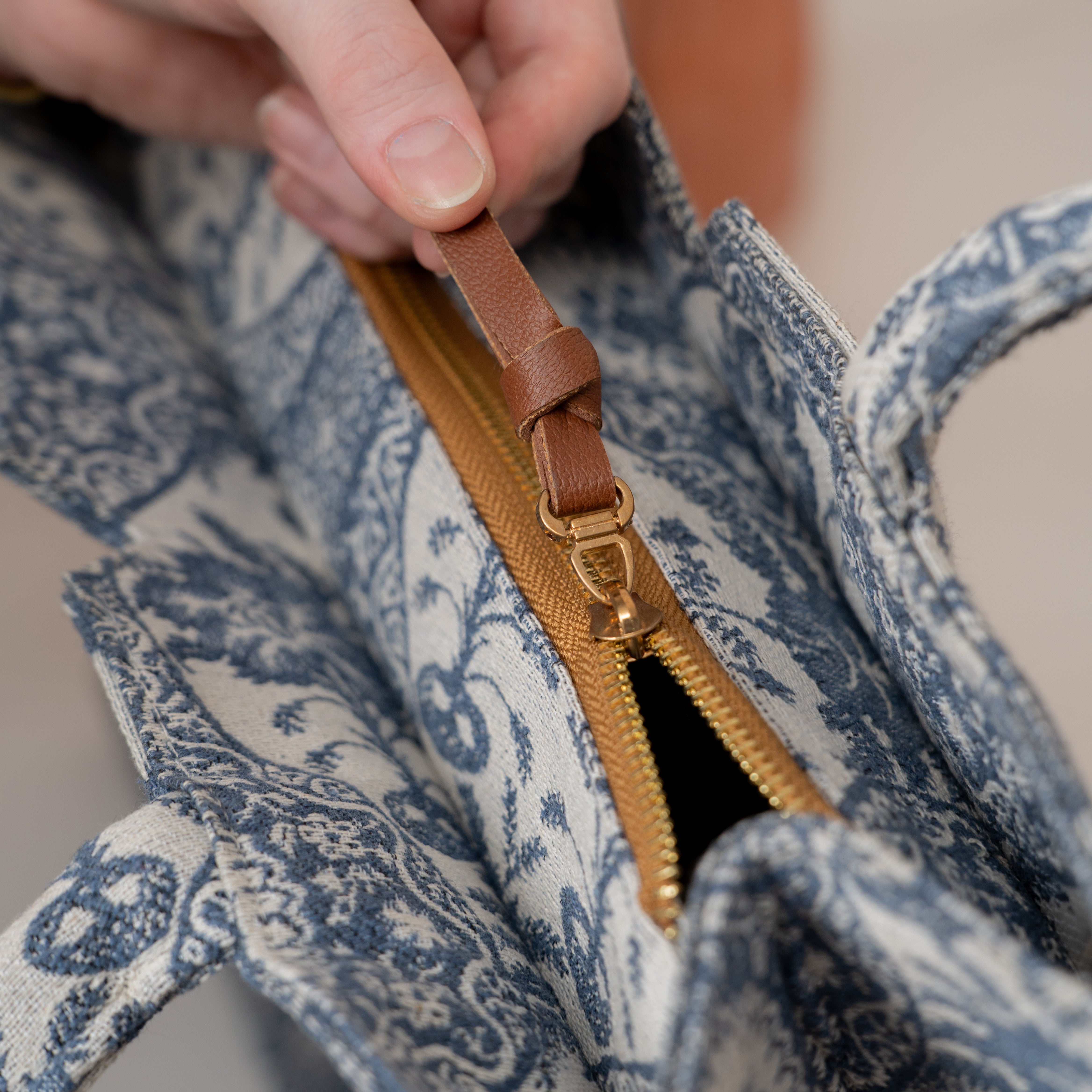 Blue Mirage Medium Box Bag (MEDIUM)