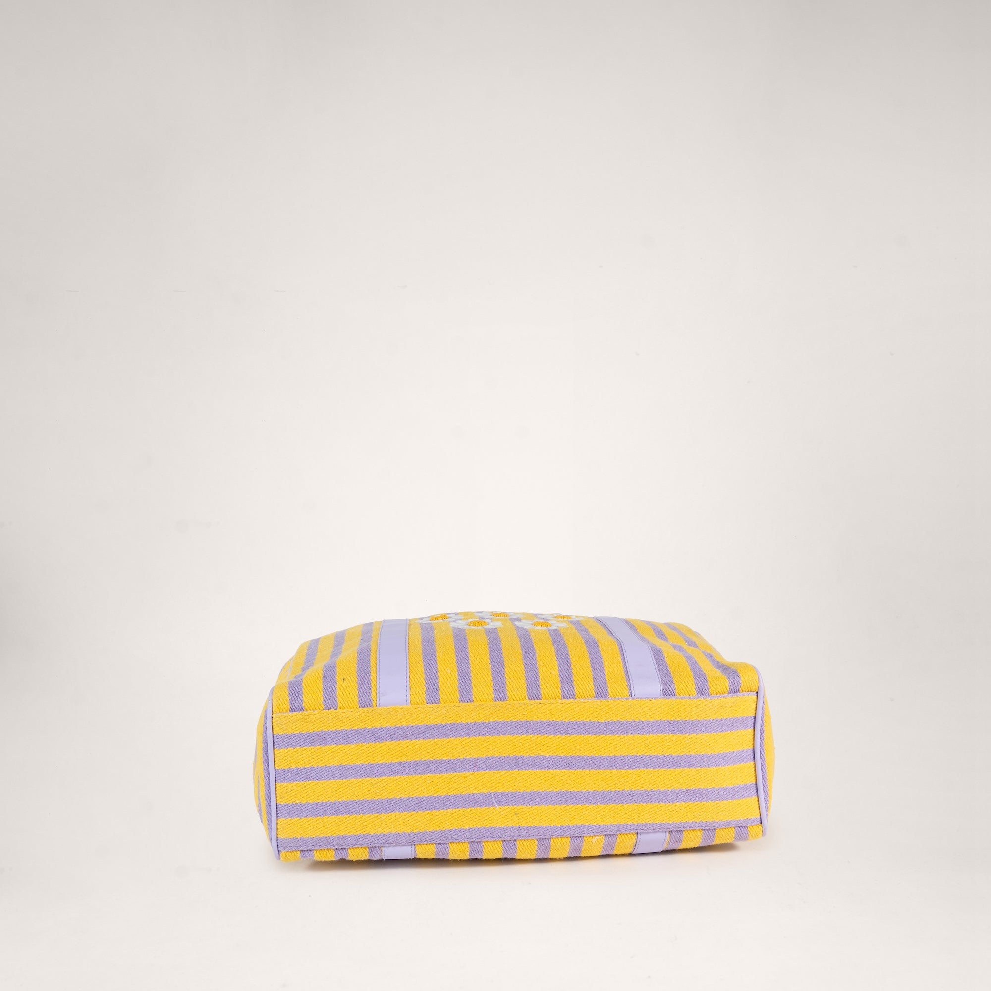 Lilac Daisies Shopper