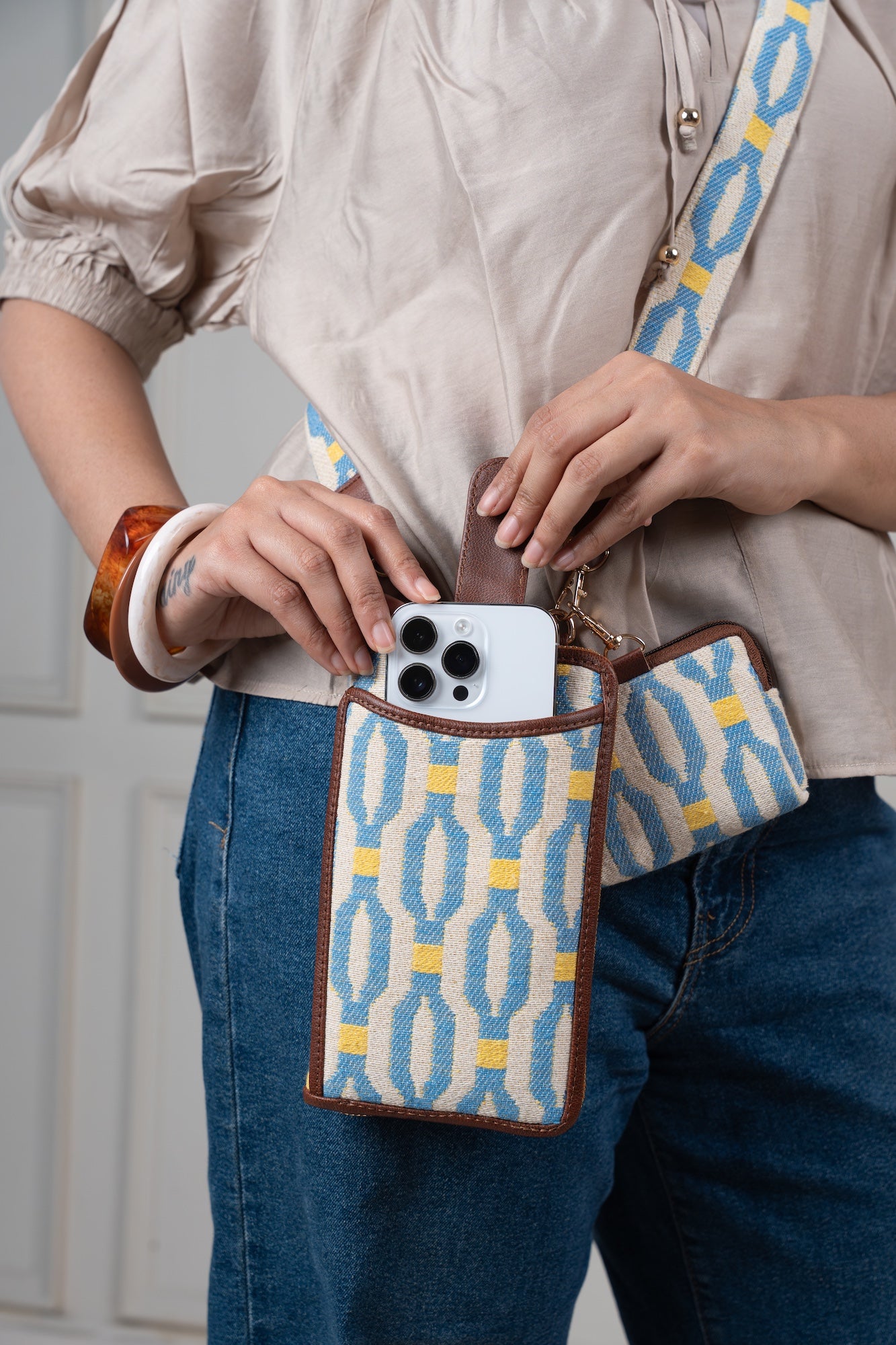 Blue Loom Mobile Wallet Sling