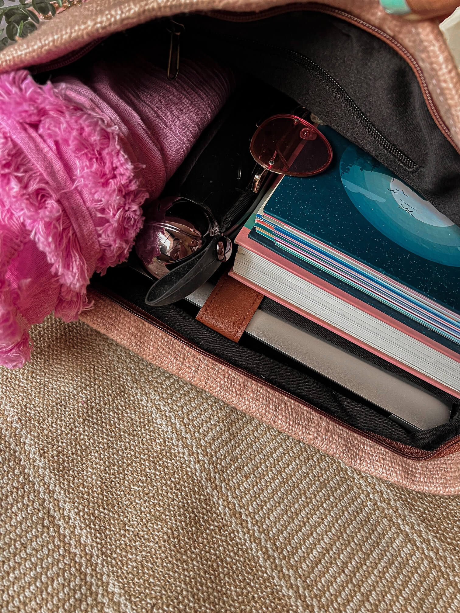 Roseate Glow Everyday Tote