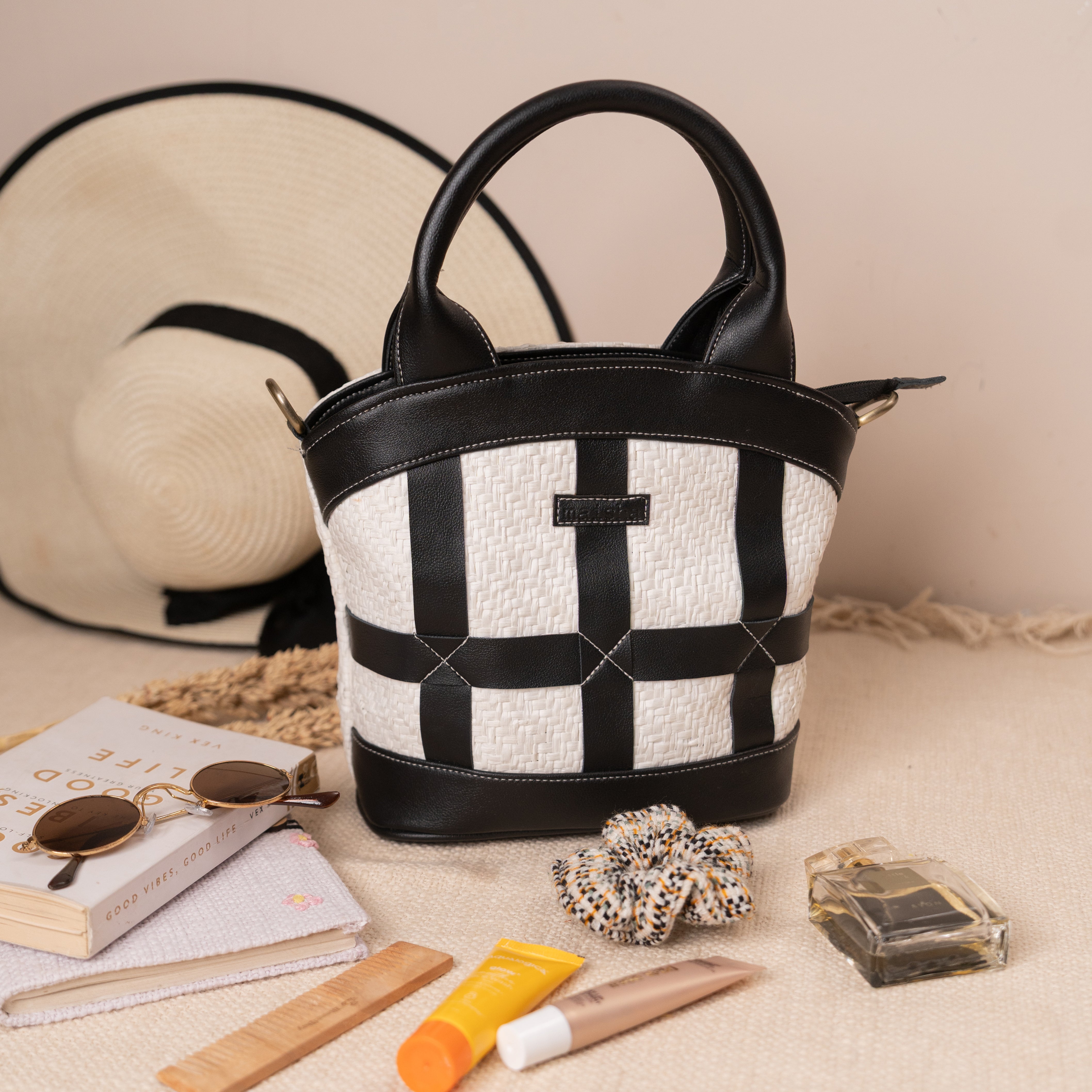 Salt & Pepper Raffia Bag