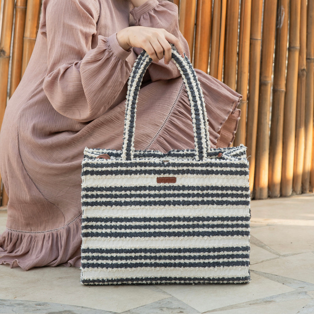 Trendy Box Bags Online - Handcrafted and Sustainable  Maisha Lifestyle –  Maisha Lifestyle Products PVT LTD