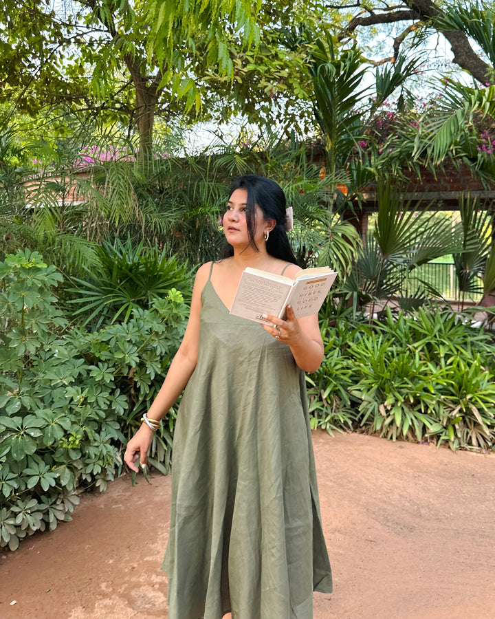 Olive Garden - Linen Dress