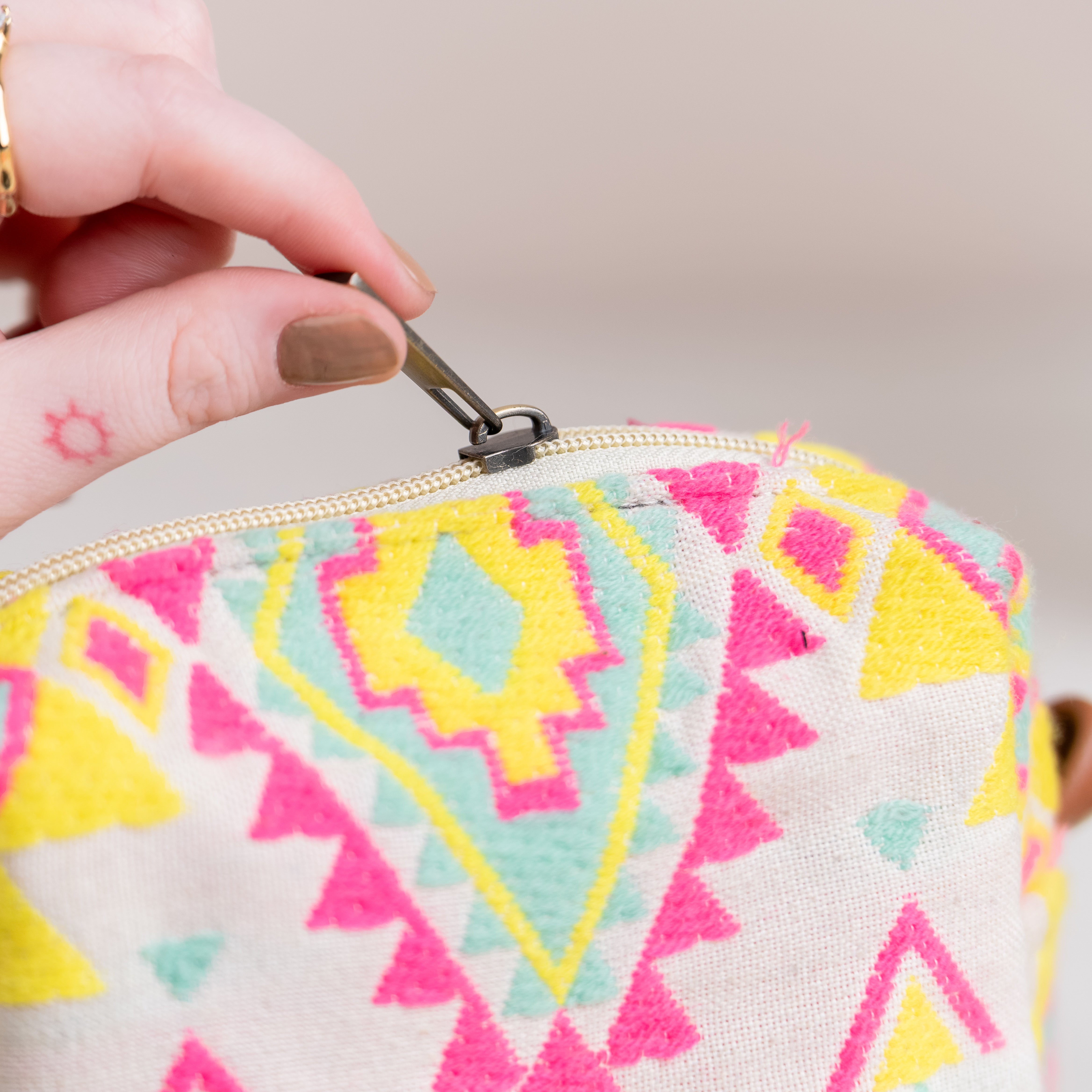 Citrus Burst Essential Pouch (Set of 3)