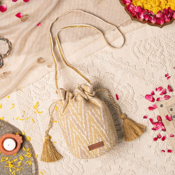 Noor Chamak Potli Bag