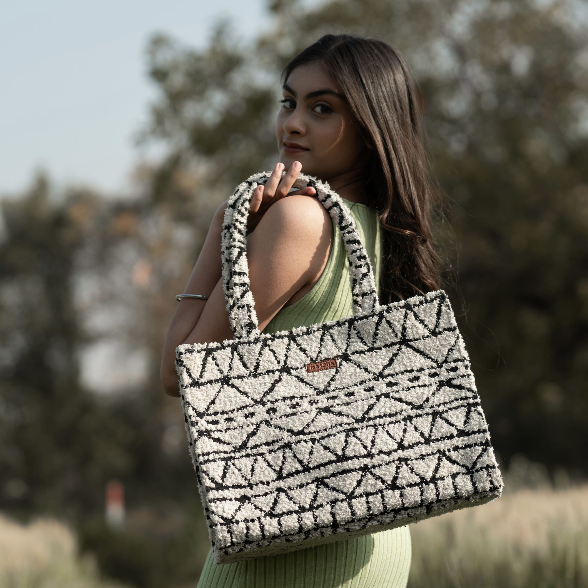 Monochrome Fuzz Box Bag (LARGE)