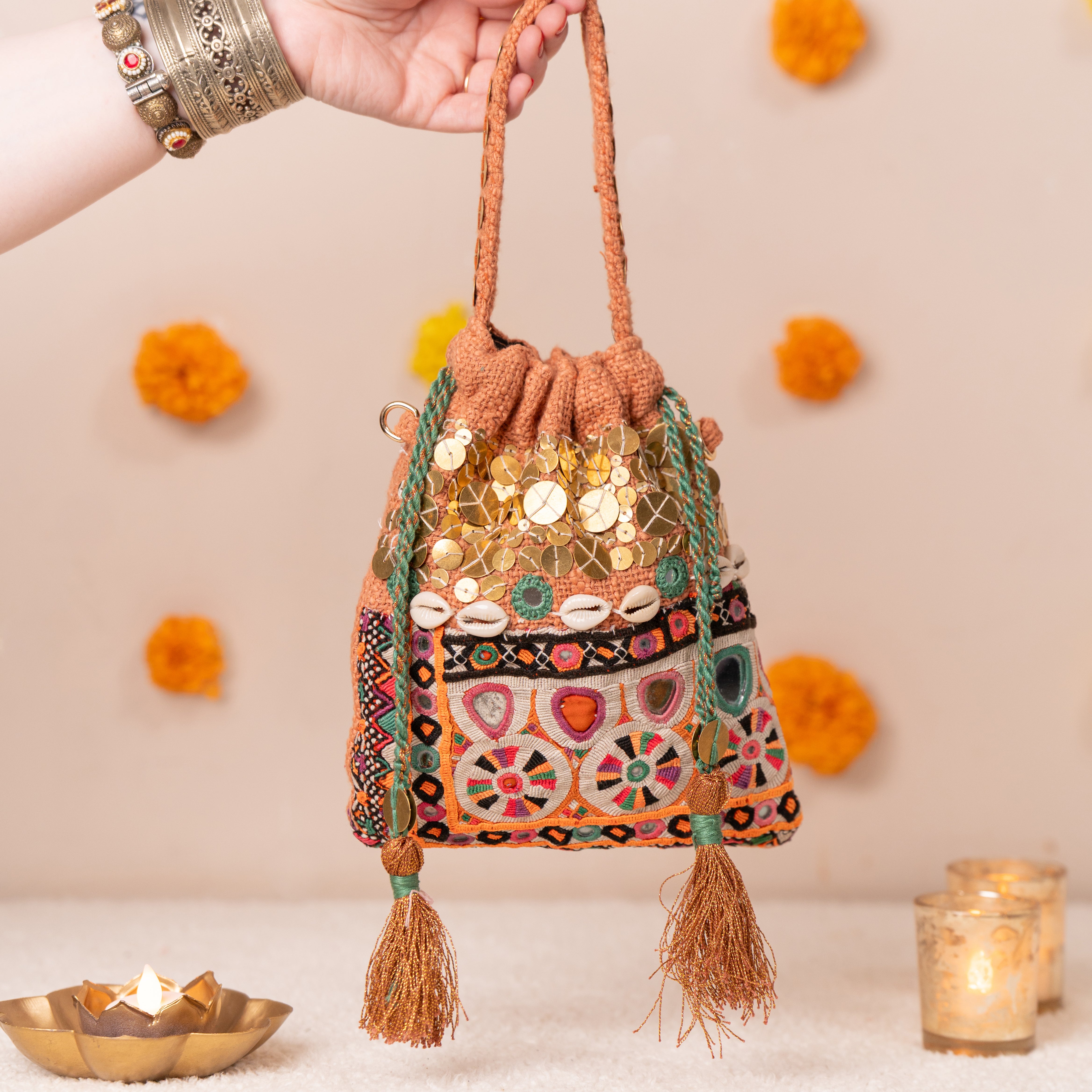 Saibo Re festive potli