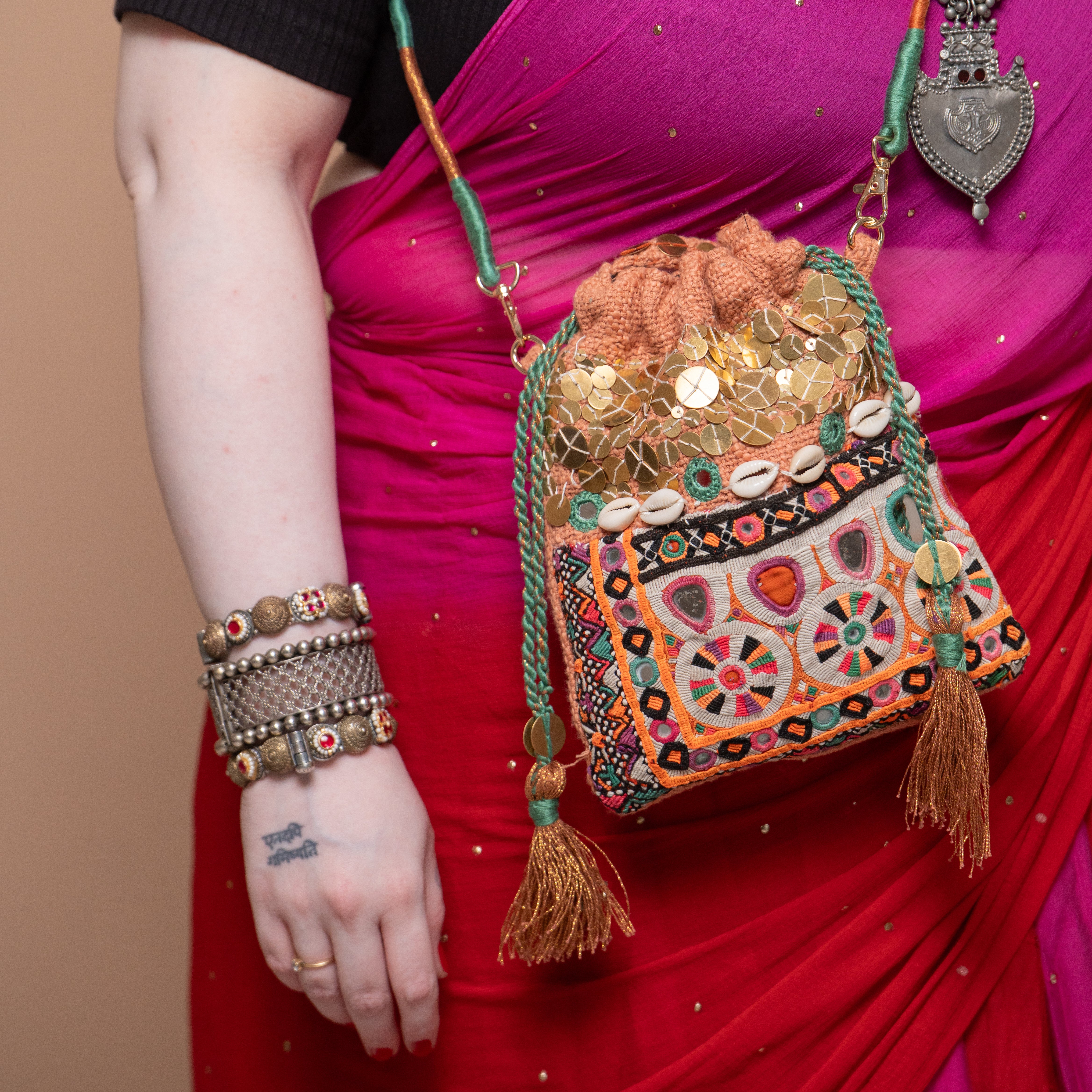 Saibo Re festive potli