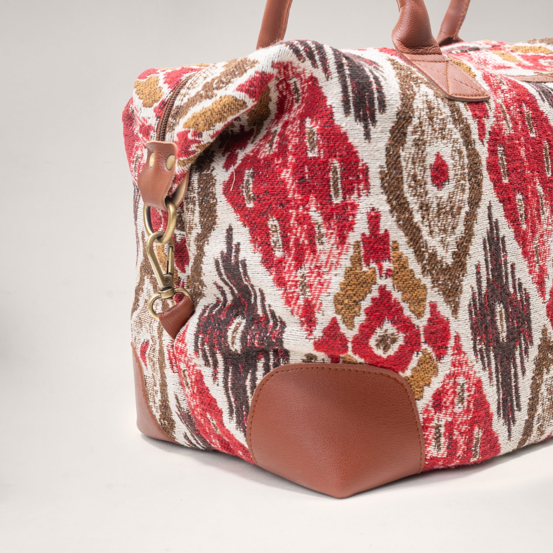 The Chic Traveller Duffle Bag