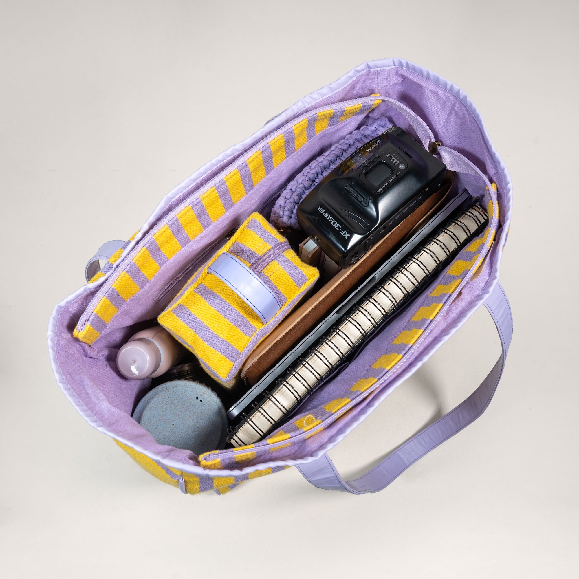 Lilac Daisies Shopper