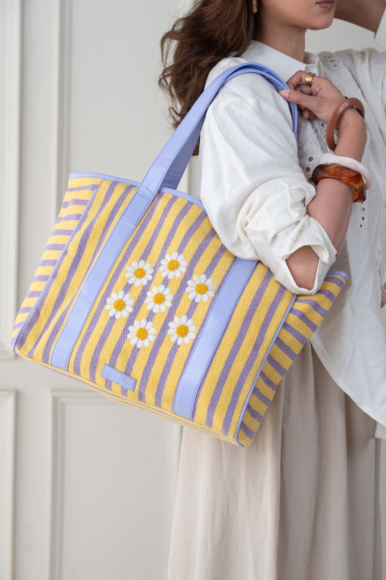 Lilac Daisies Shopper