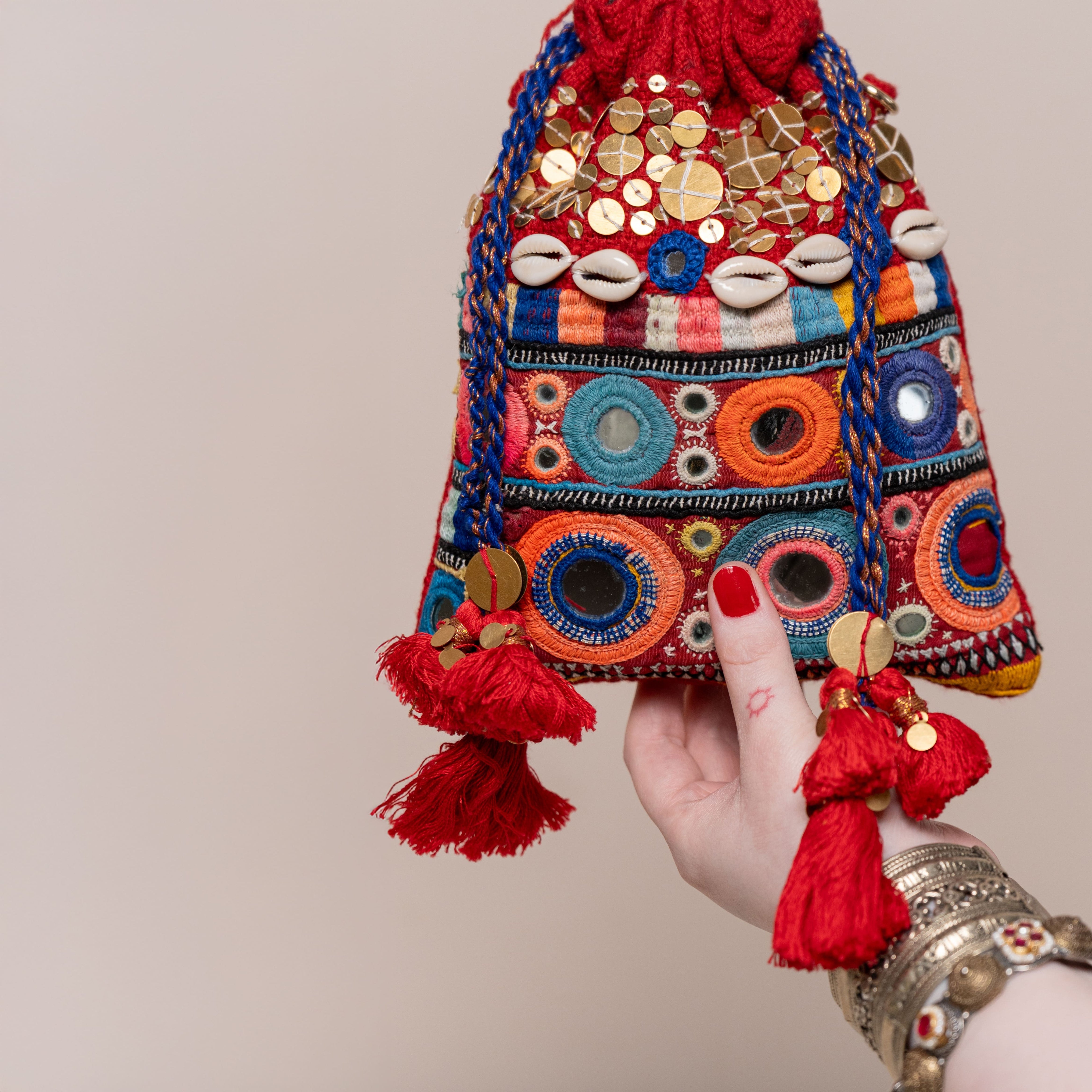 The Raas Rangni festive Potli