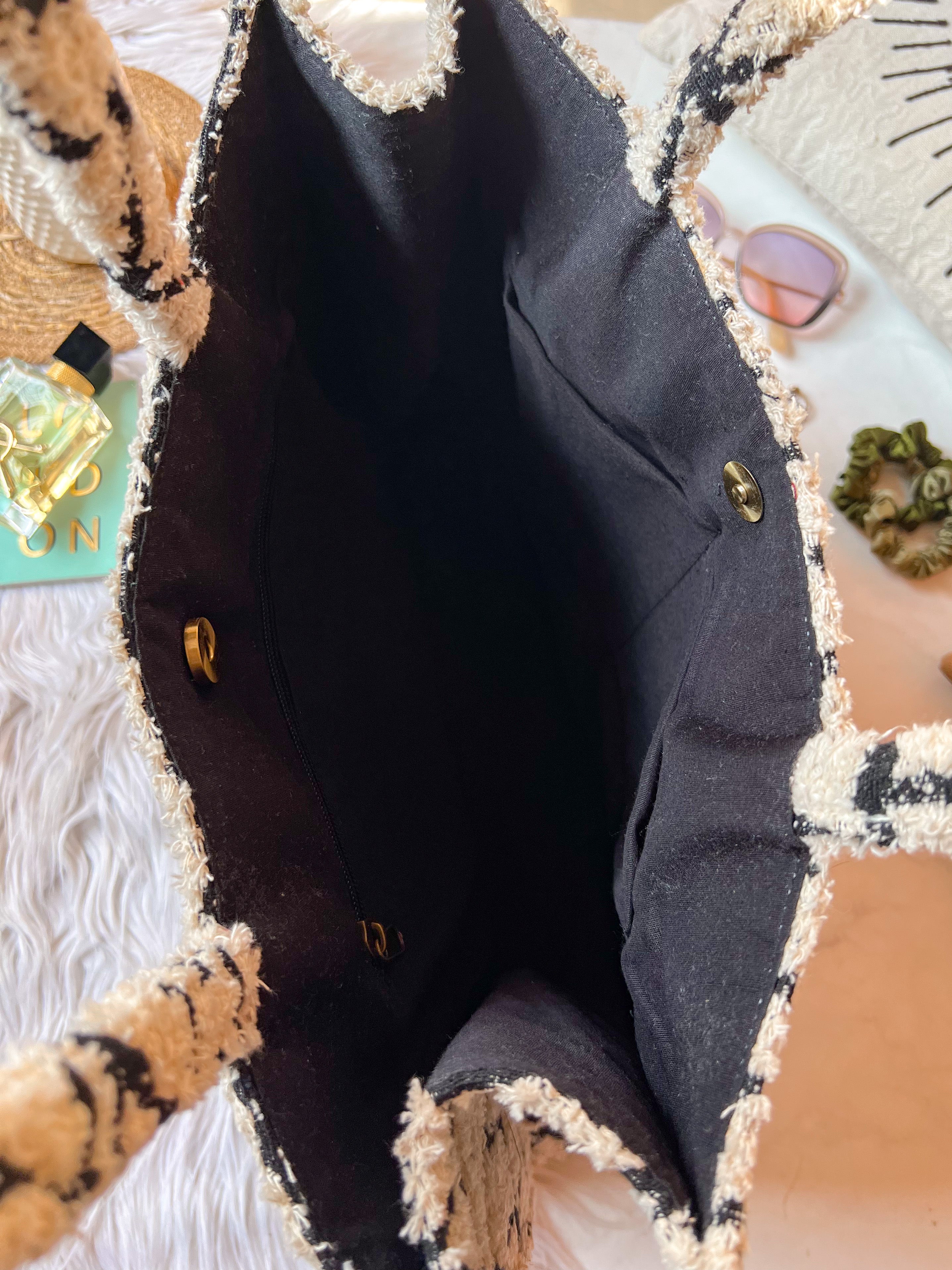 Monochrome Fuzz Box Bag Large